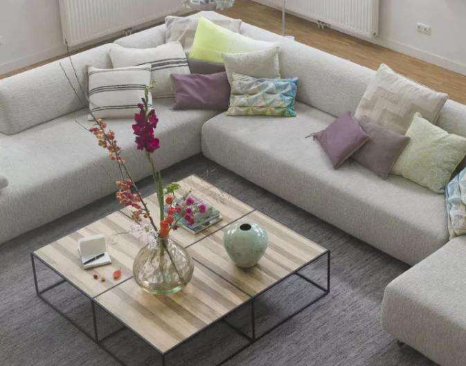 沙发垫怎么选？这些小技巧简单易学，让沙发看起来更高级